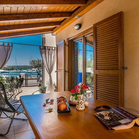 Apartments Insula Aurea Климно Экстерьер фото