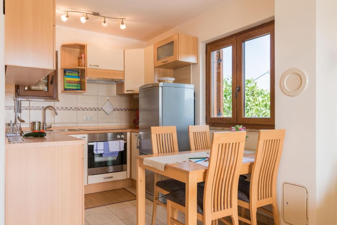 Apartments Insula Aurea Климно Экстерьер фото